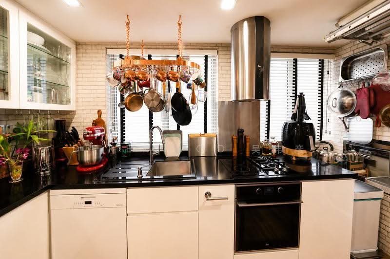 The Bayshore, 22 Bayshore Road, Bedok / Upper East Coast, 2 Bedrooms, 1,012 sqft, Condominium For Sale, by Derek Woo 吴玮彦, 500239951 - Kitchen - PropertyGuru.com.sg