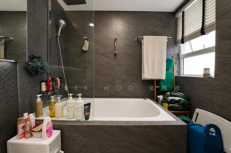 The Bayshore, 22 Bayshore Road, Bedok / Upper East Coast, 2 Bedrooms, 1,012 sqft, Condominium For Sale, by Derek Woo 吴玮彦, 500239951 - Bathroom - PropertyGuru.com.sg