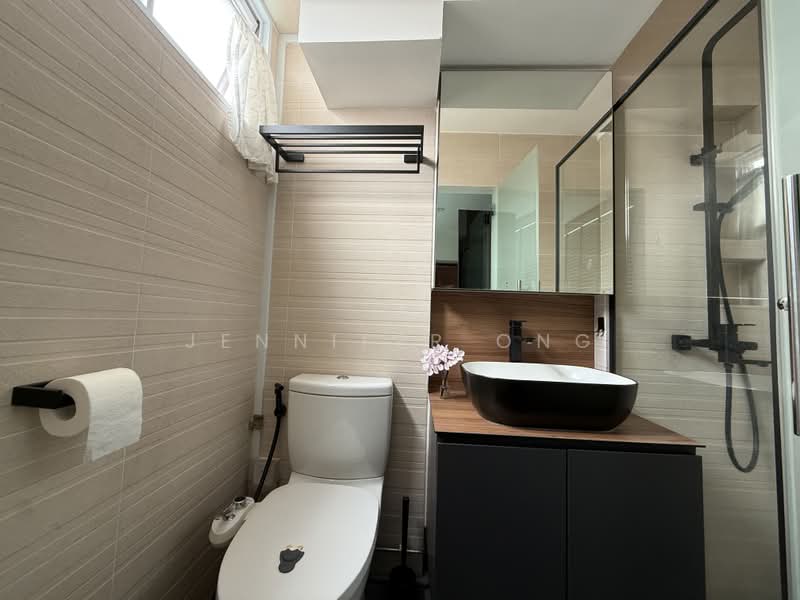 11 Toh Yi Drive, 11 Toh Yi Drive, 4 Bedrooms, 1,313 sqft, HDB Flat For Sale, by Jennifer Ong, 500239957 - Master Bathroom - PropertyGuru.com.sg