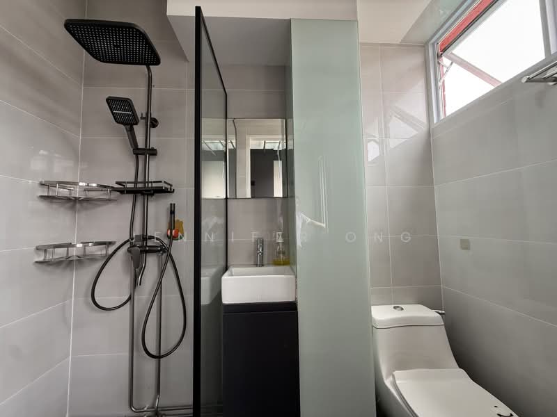 11 Toh Yi Drive, 11 Toh Yi Drive, 4 Bedrooms, 1,313 sqft, HDB Flat For Sale, by Jennifer Ong, 500239957 - Common Bathroom - PropertyGuru.com.sg