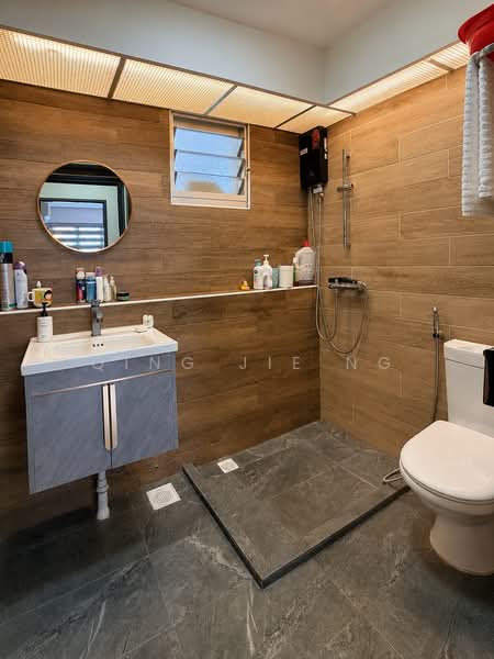 26A Saint George's Lane, 26A Saint George's Lane, Balestier / Toa Payoh, 3 Bedrooms, 990 sqft, HDB Flat For Sale, by Qing Jie Ng, 500239976 - Bathroom - PropertyGuru.com.sg