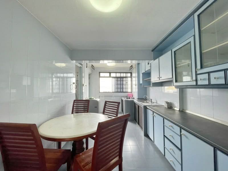 15 Hougang Avenue 3, 15 Hougang Avenue 3, 3 Bedrooms, 882 sqft, HDB Flat For Rent, by Jessica Woon, 500239997 - Kitchen - PropertyGuru.com.sg