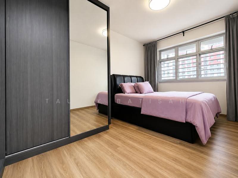104D Canberra Street, 104D Canberra Street, 3 Bedrooms, 1,001 sqft, HDB Flat For Sale, by Taufik Batisah, 500240003 - Master Bedroom - PropertyGuru.com.sg