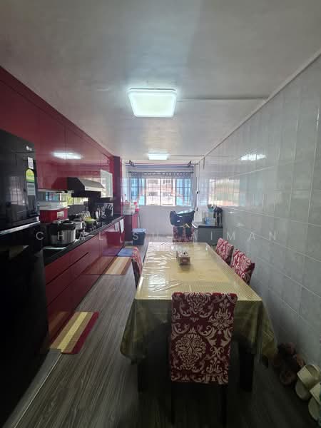 409 Bedok North Avenue 2, 409 Bedok North Avenue 2, 2 Bedrooms, 732 sqft, HDB Flat For Rent, by Chal Sulaiman, 500240023 - Kitchen - PropertyGuru.com.sg