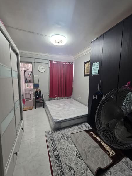 409 Bedok North Avenue 2, 409 Bedok North Avenue 2, 2 Bedrooms, 732 sqft, HDB Flat For Rent, by Chal Sulaiman, 500240023 - Bedroom - PropertyGuru.com.sg