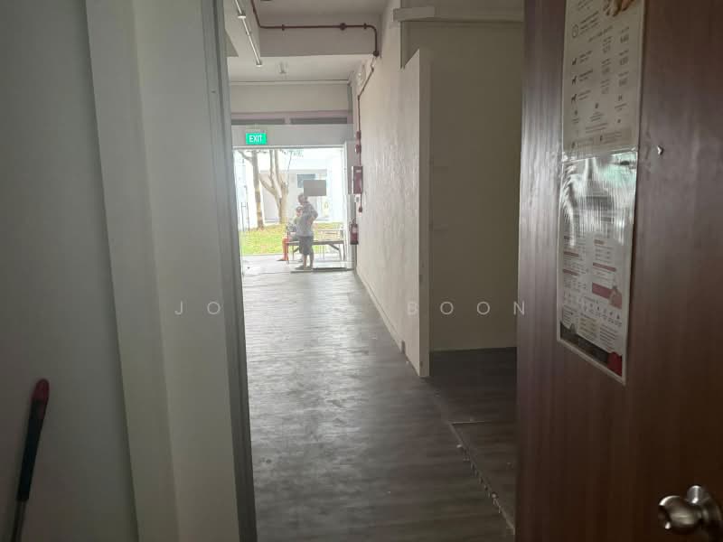 338 Jurong East Avenue 1, 338 Jurong East Avenue 1, Boon Lay / Jurong / Tuas, 589 sqft, Shop / Shophouse For Rent, by Joshua Boon, 500240025 - Corridor - CommercialGuru.com.sg