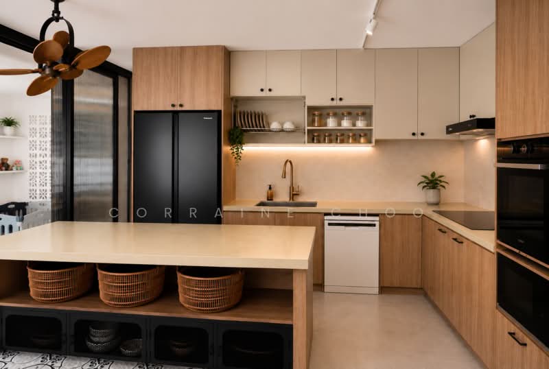 425 Serangoon Avenue 1, 425 Serangoon Avenue 1, 4 Bedrooms, 1,388 sqft, HDB Flat For Sale, by Corraine Choo, 500240034 - Kitchen - PropertyGuru.com.sg