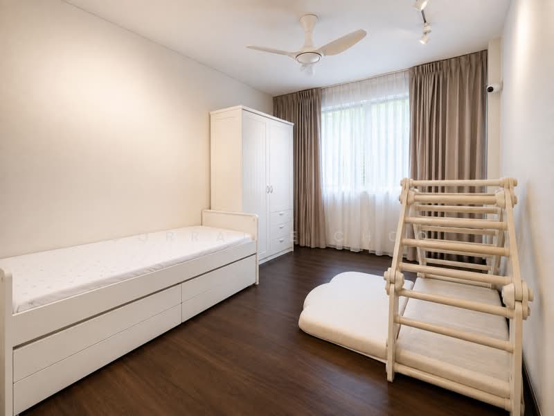425 Serangoon Avenue 1, 425 Serangoon Avenue 1, 4 Bedrooms, 1,388 sqft, HDB Flat For Sale, by Corraine Choo, 500240034 - Bedroom - PropertyGuru.com.sg