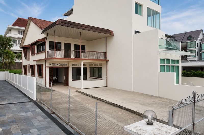 $12XXpsf Freehold Semi-D near Bartley and Serangoon MRT, , 4 Bedrooms, 2,511 sqft, Semi-Detached House For Sale, by Willi Ching, 500240041 - Exterior - Digitally Defurnished - PropertyGuru.com.sg