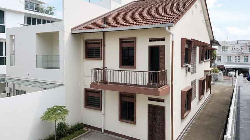 $12XXpsf Freehold Semi-D near Bartley and Serangoon MRT, , 4 Bedrooms, 2,511 sqft, Semi-Detached House For Sale, by Willi Ching, 500240041 - Exterior - PropertyGuru.com.sg