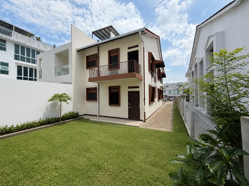 $12XXpsf Freehold Semi-D near Bartley and Serangoon MRT, , 4 Bedrooms, 2,511 sqft, Semi-Detached House For Sale, by Willi Ching, 500240041 - Exterior - PropertyGuru.com.sg