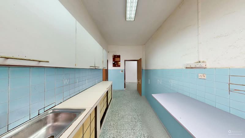$12XXpsf Freehold Semi-D near Bartley and Serangoon MRT, , 4 Bedrooms, 2,511 sqft, Semi-Detached House For Sale, by Willi Ching, 500240041 - Kitchen - PropertyGuru.com.sg