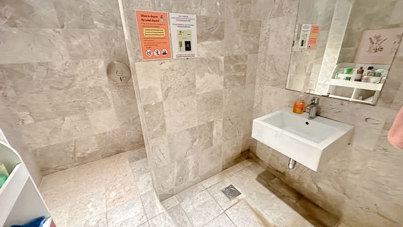 25 Playfair Road, 25 Playfair Road, 4,500 sqft, Light Industrial (B1) For Rent, by Ronda Tham, 500240042 - Bathroom - CommercialGuru.com.sg