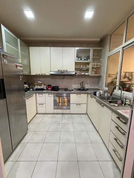 The Shaughnessy, 56 Miltonia Close, 5 Bedrooms, 3,541 sqft, Terraced House For Sale, by V Kanapathy, 500240045 - Kitchen - PropertyGuru.com.sg