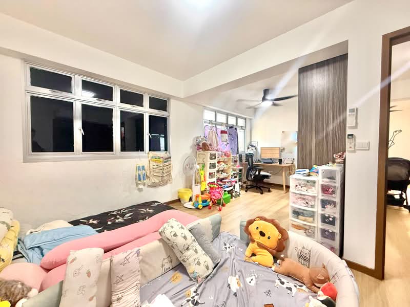109A Canberra Walk, 109A Canberra Walk, 2 Bedrooms, 743 sqft, HDB Flat For Sale, by Kenneth Yeo, 500240054 - Living Room - PropertyGuru.com.sg
