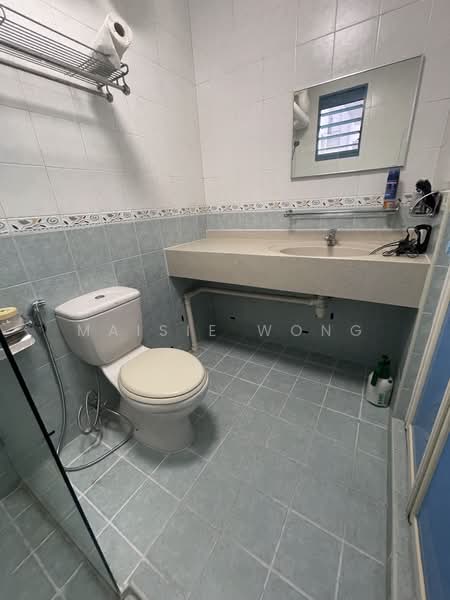 182 Edgefield Plains, 182 Edgefield Plains, Room Rental, 210 sqft, HDB Flat For Rent, by Maisie Wong, 500240058 - Bathroom - PropertyGuru.com.sg