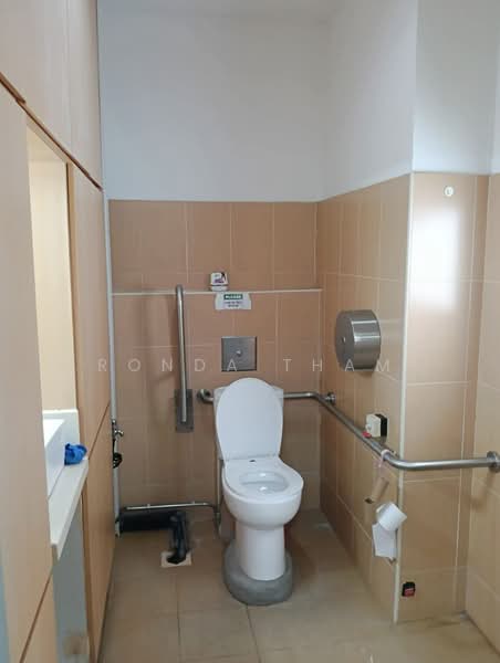 Food Empire, 31 Harrison Road, 1,841 sqft, Light Industrial (B1) For Rent, by Ronda Tham, 500240063 - Bathroom - CommercialGuru.com.sg