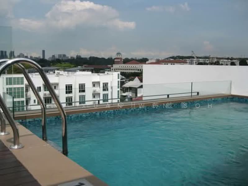 Duchess Royale, 32 Duchess Avenue, 3 Bedrooms, 1,992 sqft, Condominium For Rent, by Kate Xuan Wen Soh, 500240072 - Pool - PropertyGuru.com.sg