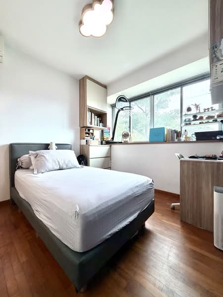 The Esparis, 9B Pasir Ris Drive 4, 3 Bedrooms, 1,292 sqft, Condominium For Sale, by Grace Teo, 500240073 - Bedroom - PropertyGuru.com.sg