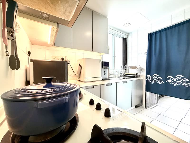 The Esparis, 9B Pasir Ris Drive 4, 3 Bedrooms, 1,292 sqft, Condominium For Sale, by Grace Teo, 500240073 - Kitchen - PropertyGuru.com.sg