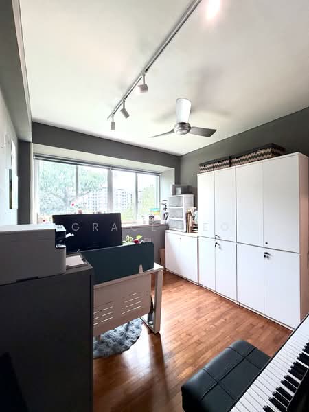 The Esparis, 9B Pasir Ris Drive 4, 3 Bedrooms, 1,292 sqft, Condominium For Sale, by Grace Teo, 500240073 - Bedroom - PropertyGuru.com.sg