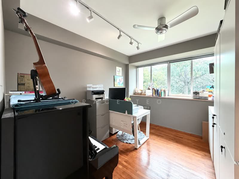 The Esparis, 9B Pasir Ris Drive 4, 3 Bedrooms, 1,292 sqft, Condominium For Sale, by Grace Teo, 500240073 - Bedroom - PropertyGuru.com.sg