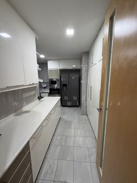 Cairnhill Crest, 2 Cairnhill Circle, 4 Bedrooms, 2,637 sqft, Condominium For Rent, by Yenny Wangsawidjaja, 500240083 - PropertyGuru.com.sg