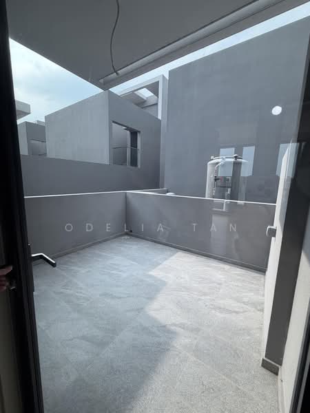 Belgravia Ace, 100 Belgravia Drive, Seletar / Yio Chu Kang, 5 Bedrooms, 3,929 sqft, Semi-Detached House For Sale, by Odelia Tan, 500240101 - Exterior - PropertyGuru.com.sg