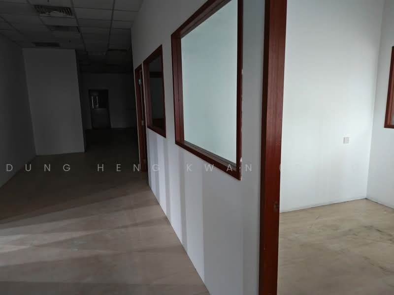 Aircon + High Ceiling + MRT, Jurong, 40,000 sqft, Warehouse For Rent, by Dung Heng Kwan (Dung), 500240108 - Interior - CommercialGuru.com.sg