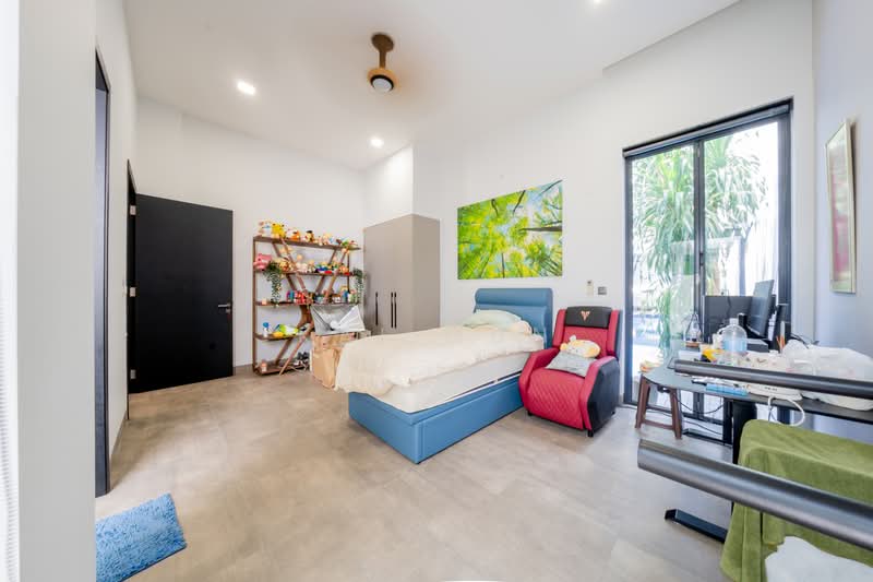 Semi- Detached in District 25 Jalan Bumbong | Woodlands Park, Jalan Rasok, Jalan Jendela, Gelegar, Jalan Bumbong, Jalan Rasok, Jalan Jendela, Jalan Gelegar, 8 Bedrooms, 8,320 sqft, Semi-Detached House For Sale, by Kai Mun, 500240112 - Bedroom - PropertyGuru.com.sg