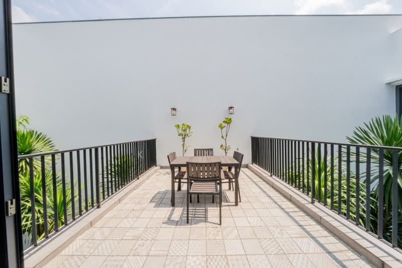Semi- Detached in District 25 Jalan Bumbong | Woodlands Park, Jalan Rasok, Jalan Jendela, Gelegar, Jalan Bumbong, Jalan Rasok, Jalan Jendela, Jalan Gelegar, 8 Bedrooms, 8,320 sqft, Semi-Detached House For Sale, by Kai Mun, 500240112 - Balcony - PropertyGuru.com.sg