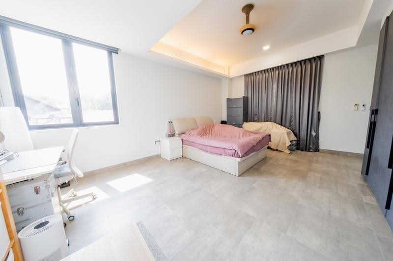 Semi- Detached in District 25 Jalan Bumbong | Woodlands Park, Jalan Rasok, Jalan Jendela, Gelegar, Jalan Bumbong, Jalan Rasok, Jalan Jendela, Jalan Gelegar, Admiralty / Woodlands, 8 Bedrooms, 8,320 sqft, Semi-Detached House For Sale, by Kai Mun, 500240112 - Bedroom - PropertyGuru.com.sg
