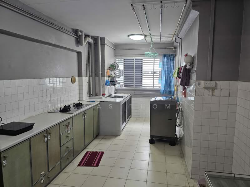 365 Yishun Ring Road, 365 Yishun Ring Road, 2 Bedrooms, 700 sqft, HDB Flat For Rent, by Thomas Thomas, 500240121 - Kitchen - PropertyGuru.com.sg