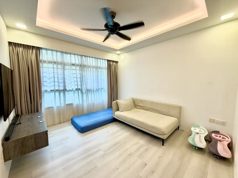 513D Yishun Street 51, 513D Yishun Street 51, Sembawang / Yishun, 3 Bedrooms, 1,001 sqft, HDB Flat For Sale, by Hidayat Shariff, 500240122 - Living Room - PropertyGuru.com.sg