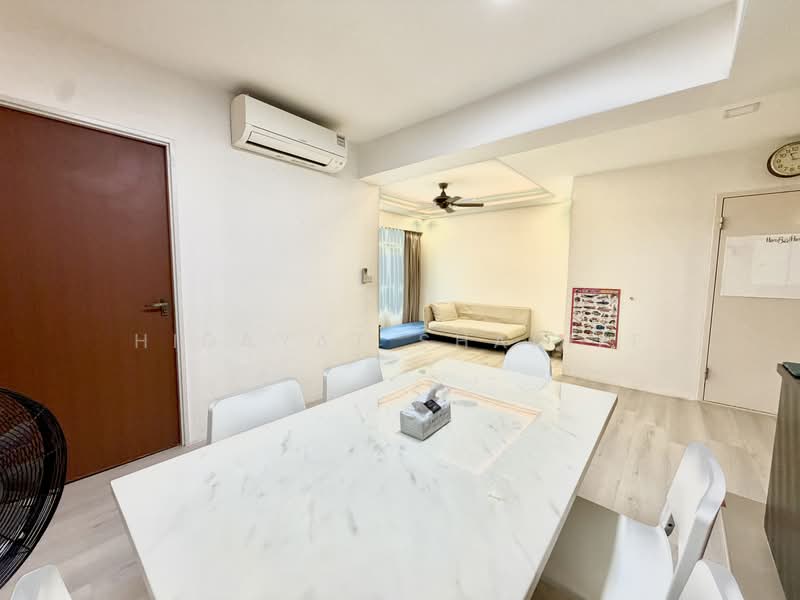 513D Yishun Street 51, 513D Yishun Street 51, Sembawang / Yishun, 3 Bedrooms, 1,001 sqft, HDB Flat For Sale, by Hidayat Shariff, 500240122 - Living Room - PropertyGuru.com.sg