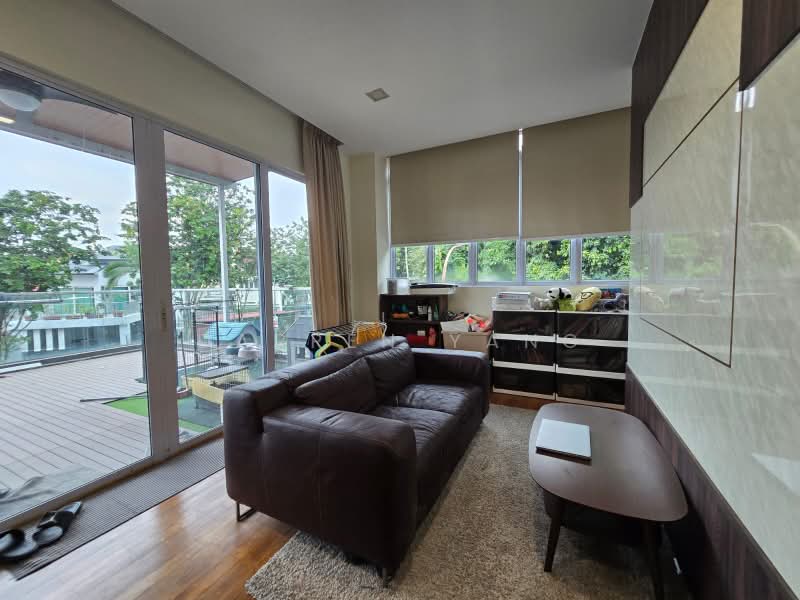 Sembawang Hills Estate, Sembawang Hills Drive, 6 Bedrooms, 5,000 sqft, Terraced House For Sale, by Darren Yang, 500240124 - Living Room - PropertyGuru.com.sg