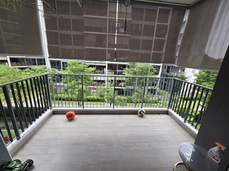 Signature At Yishun, 29 Yishun Street 51, 3 Bedrooms, 947 sqft, Condominium For Sale, by Kimberly Sarah, 500240125 - Balcony - PropertyGuru.com.sg
