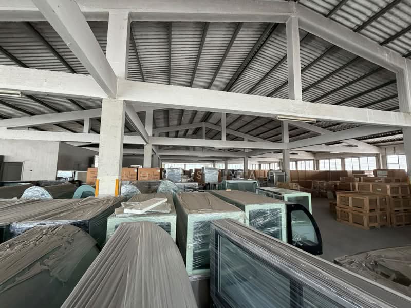 Central Warehouse, Ang Mo Kio / Bishan / Thomson, 11,000 sqft, Warehouse For Rent, by Louis Yap, 500240127 - Interior - CommercialGuru.com.sg