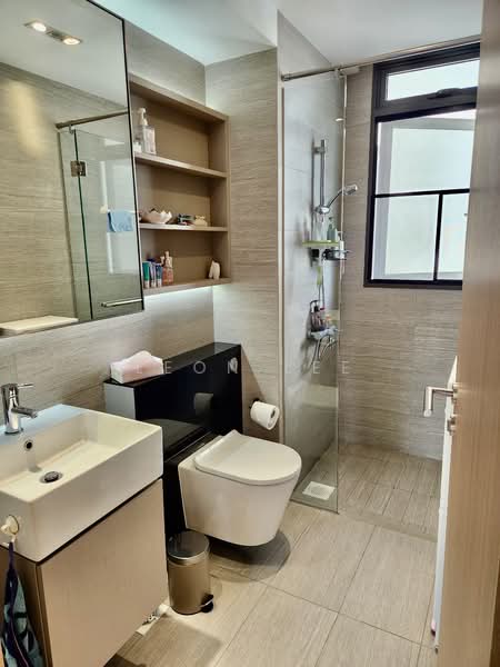 Parc Life, 33 Sembawang Crescent, 3 Bedrooms, 1,066 sqft, Condominium For Sale, by Leon Lee, 500240141 - Bathroom - PropertyGuru.com.sg