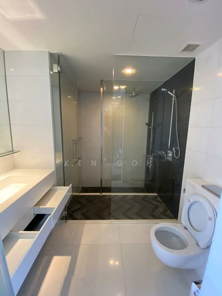 Altez, 16 Enggor Street, 3 Bedrooms, 1,507 sqft, Condominium For Sale, by Ken Goh, 500240149 - Bathroom - PropertyGuru.com.sg