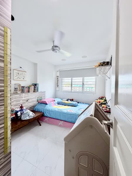 673A Edgefield Plains, 673A Edgefield Plains, 3 Bedrooms, 969 sqft, HDB Flat For Sale, by Kennie Yau, 500240151 - Bedroom - PropertyGuru.com.sg