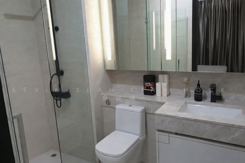 The Asana, 17 Queen's Road, 2 Bedrooms, 570 sqft, Condominium For Rent, by Kevin Seah Kian Hock 佘健福, 500240155 - Bathroom - PropertyGuru.com.sg