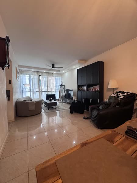 Regent Grove, 50 Choa Chu Kang North 7, 3 Bedrooms, 1,163 sqft, Condominium For Sale, by Azan Arifin, 500240165 - Living Room - PropertyGuru.com.sg