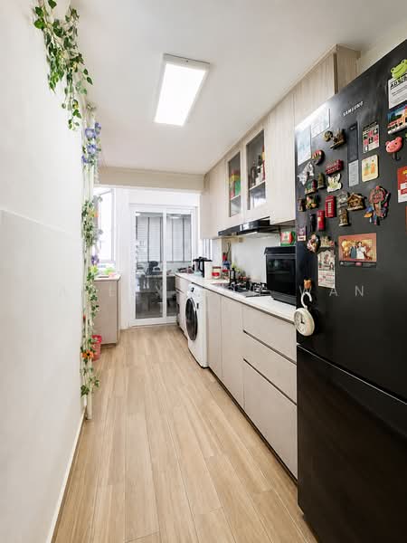 36 Circuit Road, 36 Circuit Road, 2 Bedrooms, 678 sqft, HDB Flat For Sale, by Hayley Koh Wan Ting, 500240176 - Kitchen - PropertyGuru.com.sg