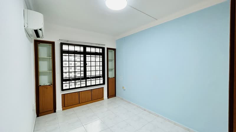 663D Jurong West Street 65, 663D Jurong West Street 65, 3 Bedrooms, 1,184 sqft, HDB Flat For Rent, by Lisa Seow, 500240186 - Living Room - PropertyGuru.com.sg
