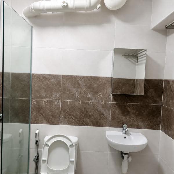 186D Rivervale Drive, 186D Rivervale Drive, 3 Bedrooms, 1,173 sqft, HDB Flat For Sale, by K Naga Gowthami(Naga), 500240189 - Bathroom - PropertyGuru.com.sg