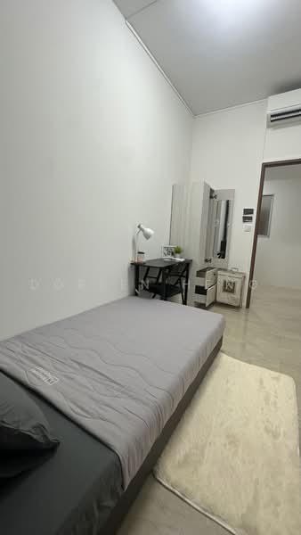 Maple Woods, 993 Bukit Timah Road, Room Rental, 150 sqft, Condominium For Rent, by Doreen Heng, 500240192 - Bedroom - PropertyGuru.com.sg
