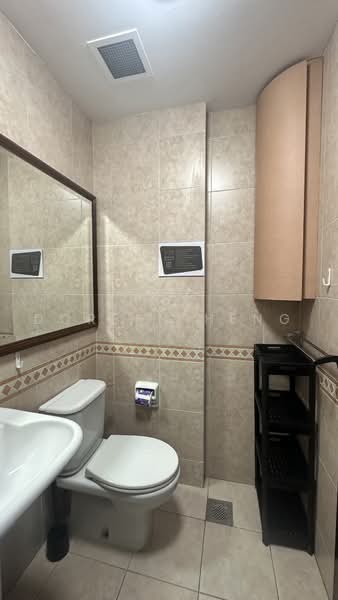Maple Woods, 993 Bukit Timah Road, Room Rental, 150 sqft, Condominium For Rent, by Doreen Heng, 500240192 - Bathroom - PropertyGuru.com.sg