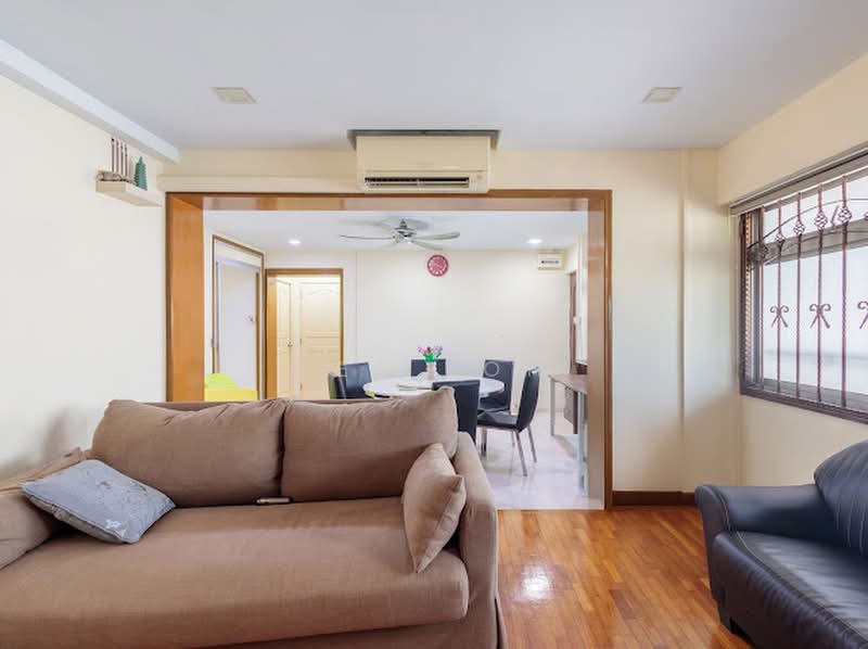 342 Tampines Street 33, 342 Tampines Street 33, 3 Bedrooms, 1,195 sqft, HDB Flat For Sale, by Zee Koh, 500240197 - Living Room - PropertyGuru.com.sg