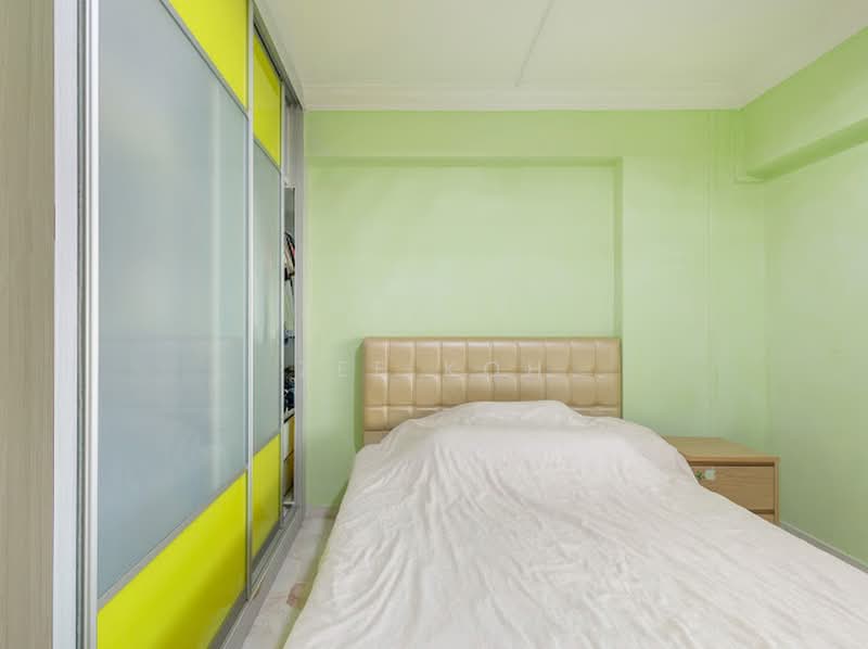 342 Tampines Street 33, 342 Tampines Street 33, 3 Bedrooms, 1,195 sqft, HDB Flat For Sale, by Zee Koh, 500240197 - Bedroom - PropertyGuru.com.sg